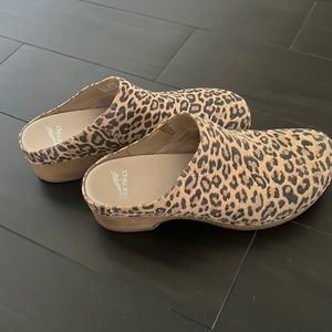 Womens dansko clogs! Size 41(Womens 10)